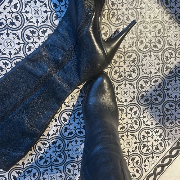 Rocco P black leather high heeled boot - Picture 4 of 9